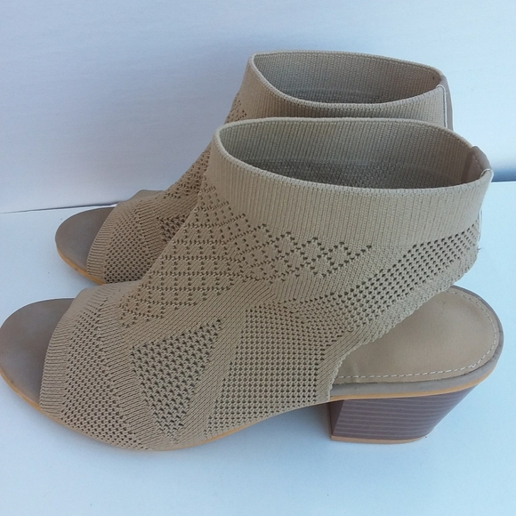 Women's Tan Open-Toe Ankle Booties 9 - Picture 1 of 5